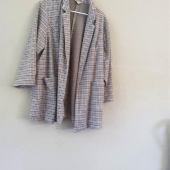 Cato's skirt with jacket. - Picture 2 of 3